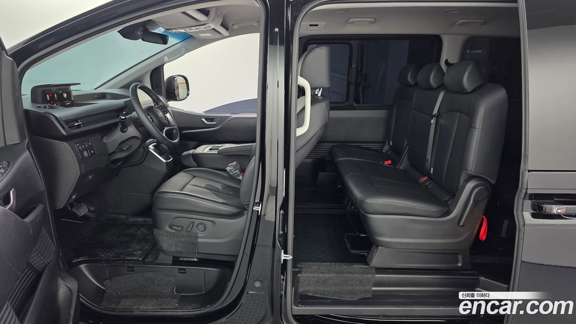 Hyundai Staria 2025