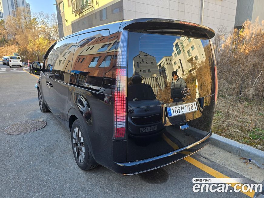 Hyundai Staria 2024