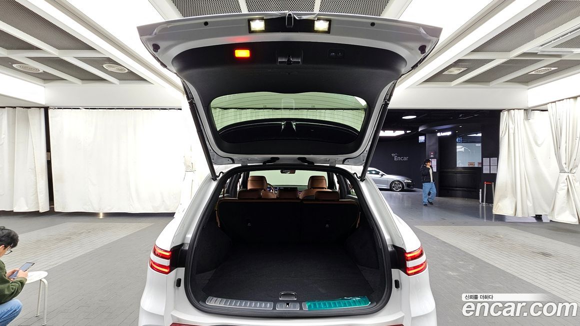 Genesis GV70 2025