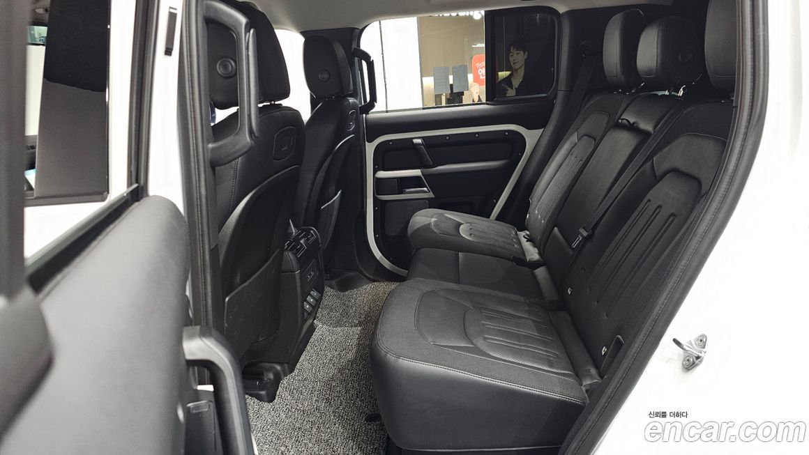 Land Rover Defender 2020