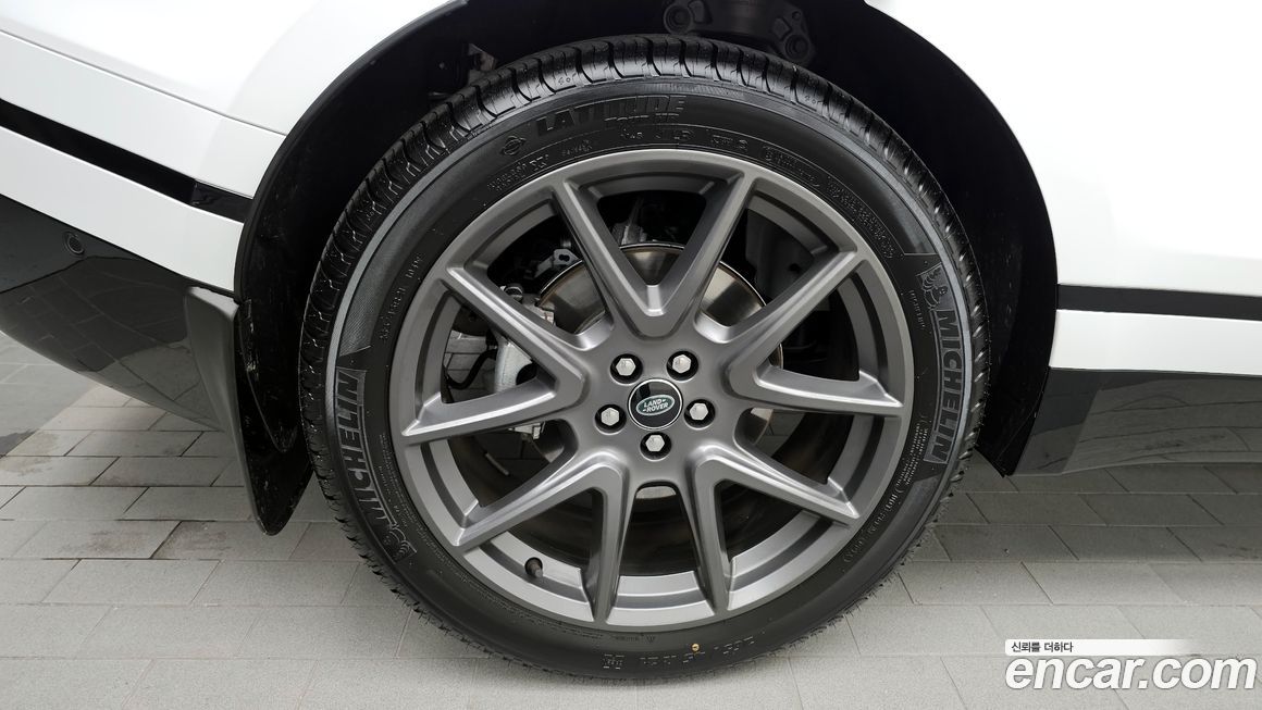 Land Rover Range Rover Velar 2025