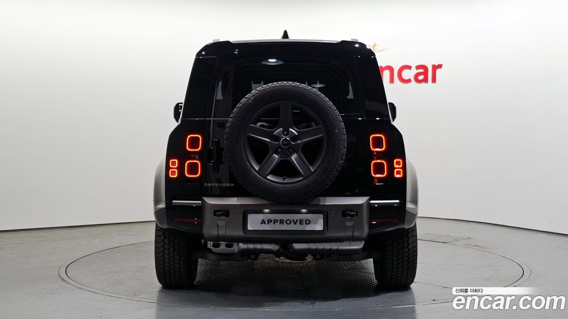 Land Rover Defender 2025
