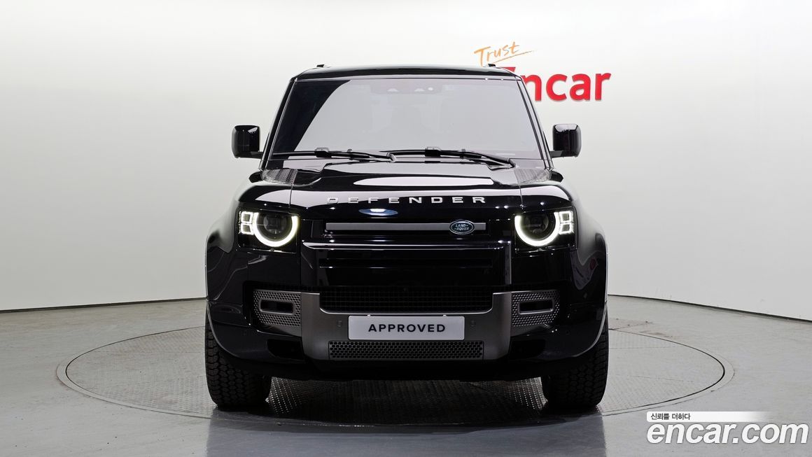 Land Rover Defender 2025
