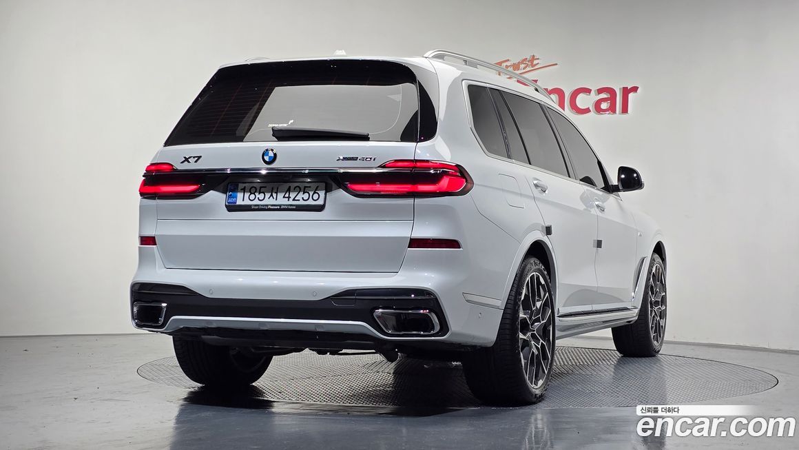 BMW X7 2025