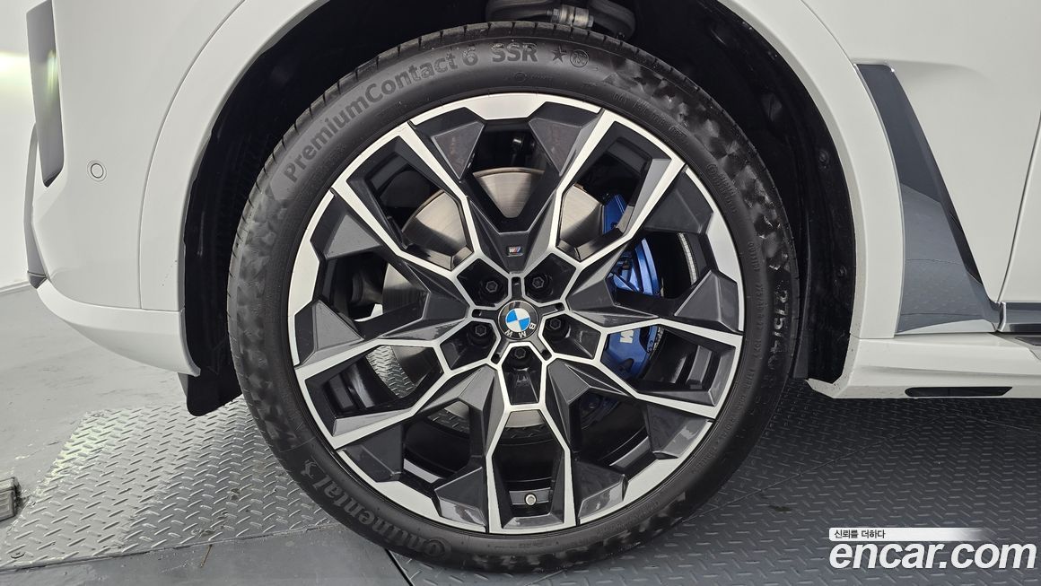 BMW X7 2025