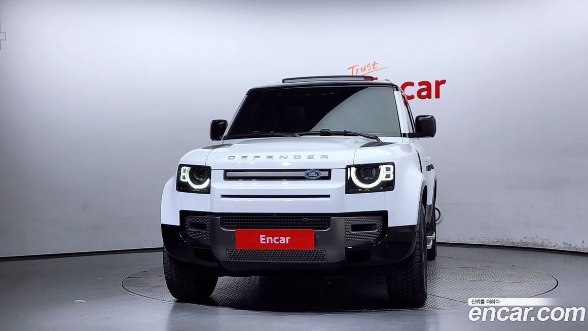 Land Rover Defender 2023