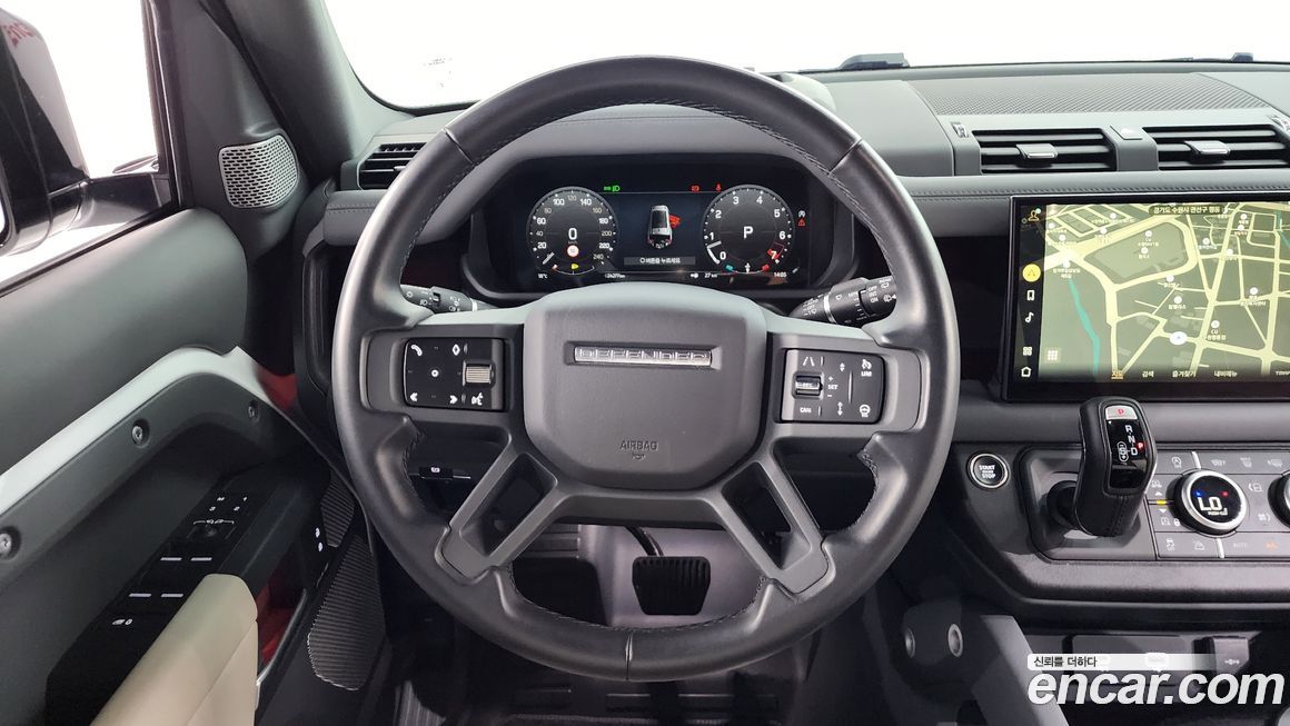 Land Rover Defender 2023