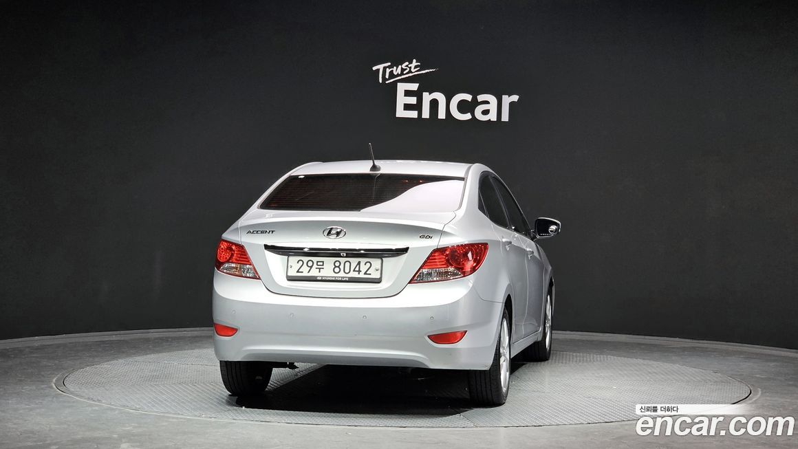 Hyundai Accent 2012