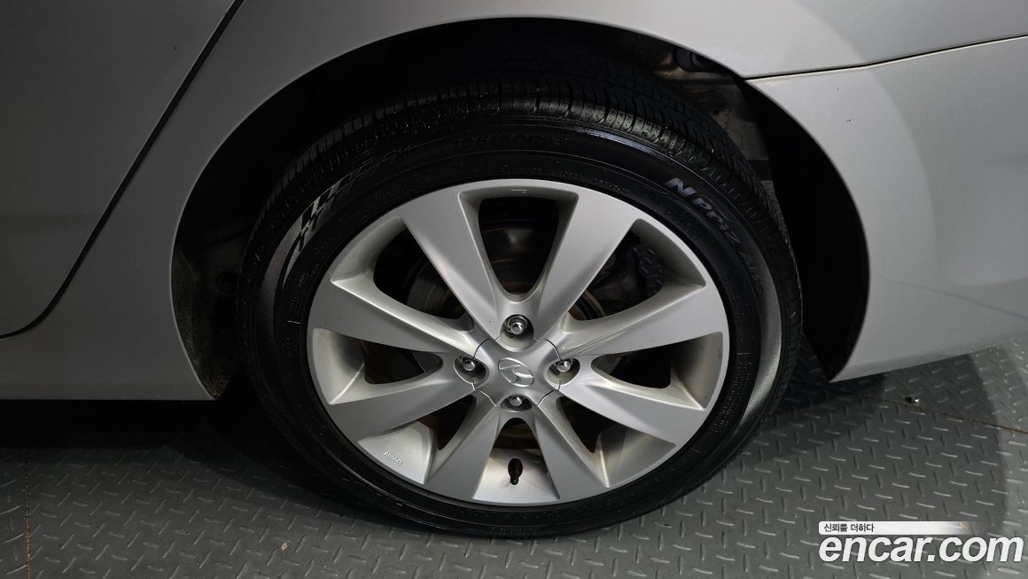 Hyundai Accent 2012