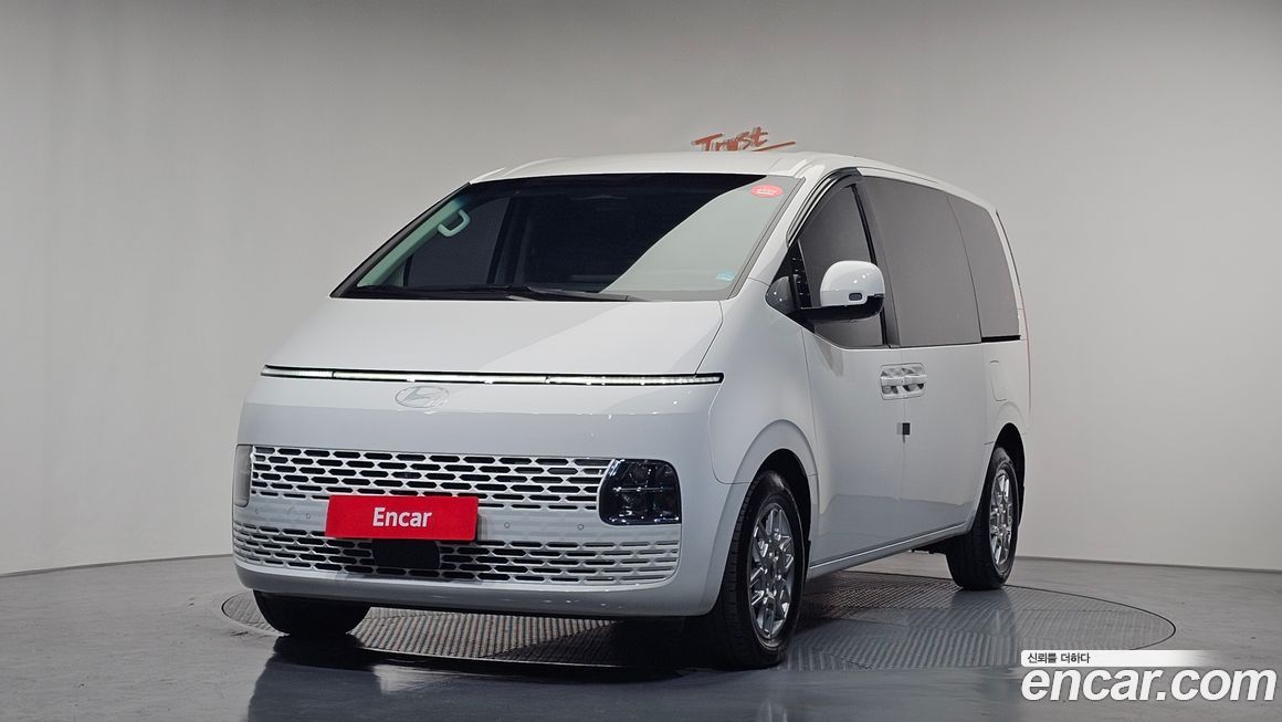 Hyundai Staria 2025