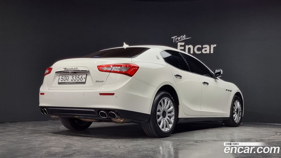 Maserati Ghibli 2015