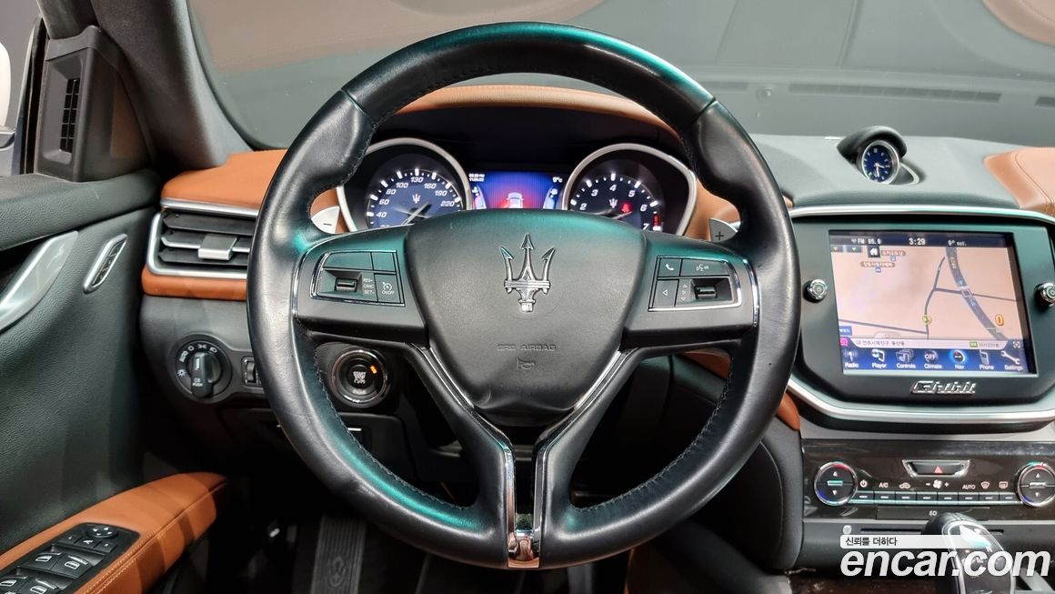 Maserati Ghibli 2015