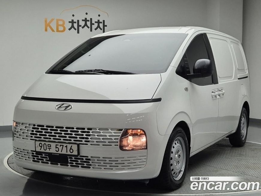 Hyundai Staria 2022