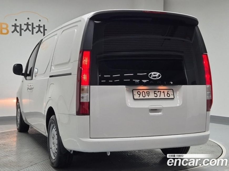 Hyundai Staria 2022