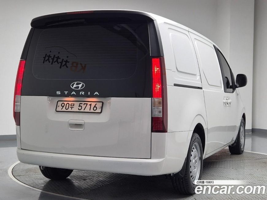 Hyundai Staria 2022