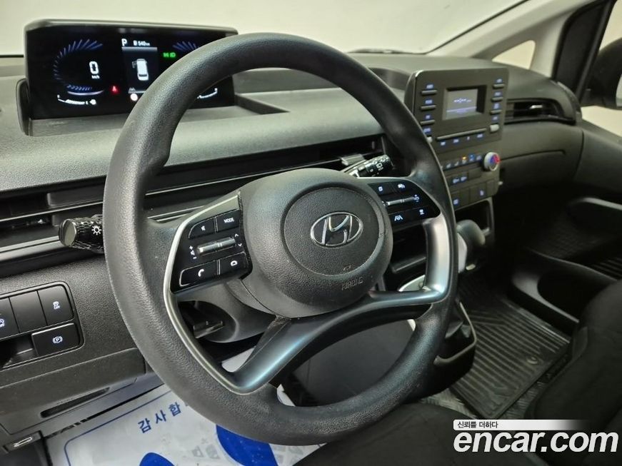 Hyundai Staria 2022