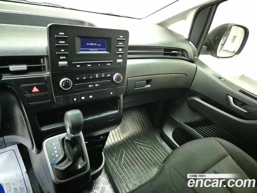 Hyundai Staria 2022