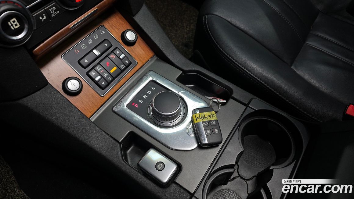 Land Rover Discovery 2013