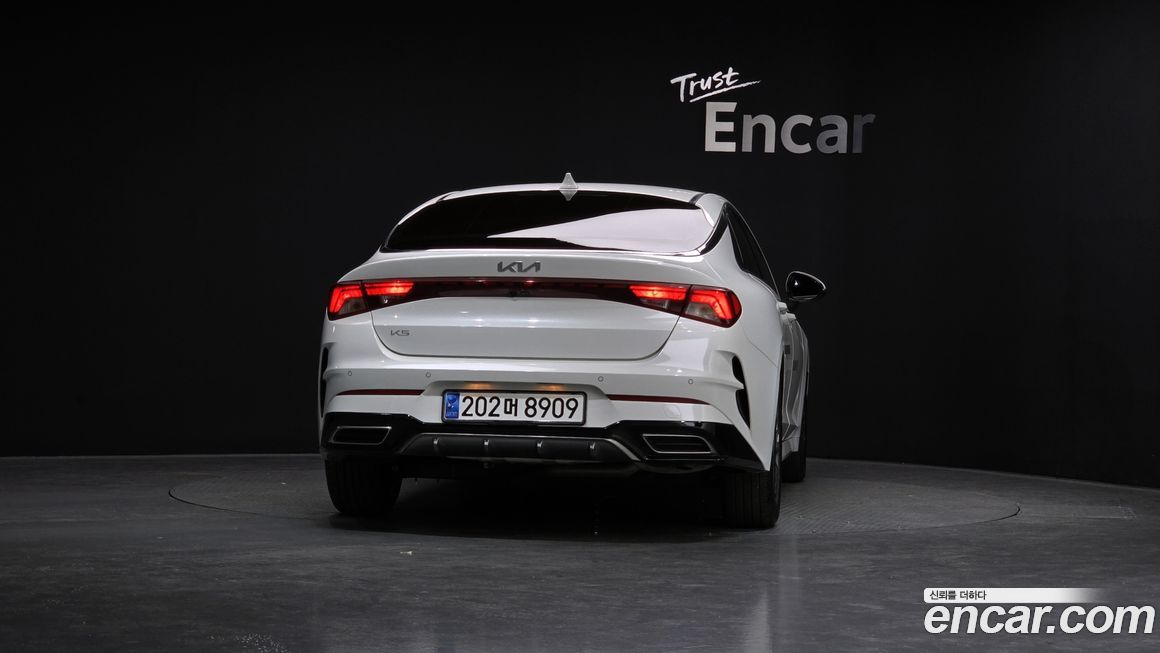 Kia K5 2023