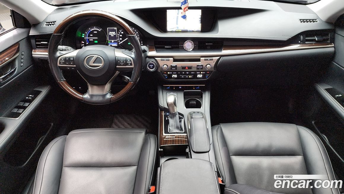 Lexus ES 2016