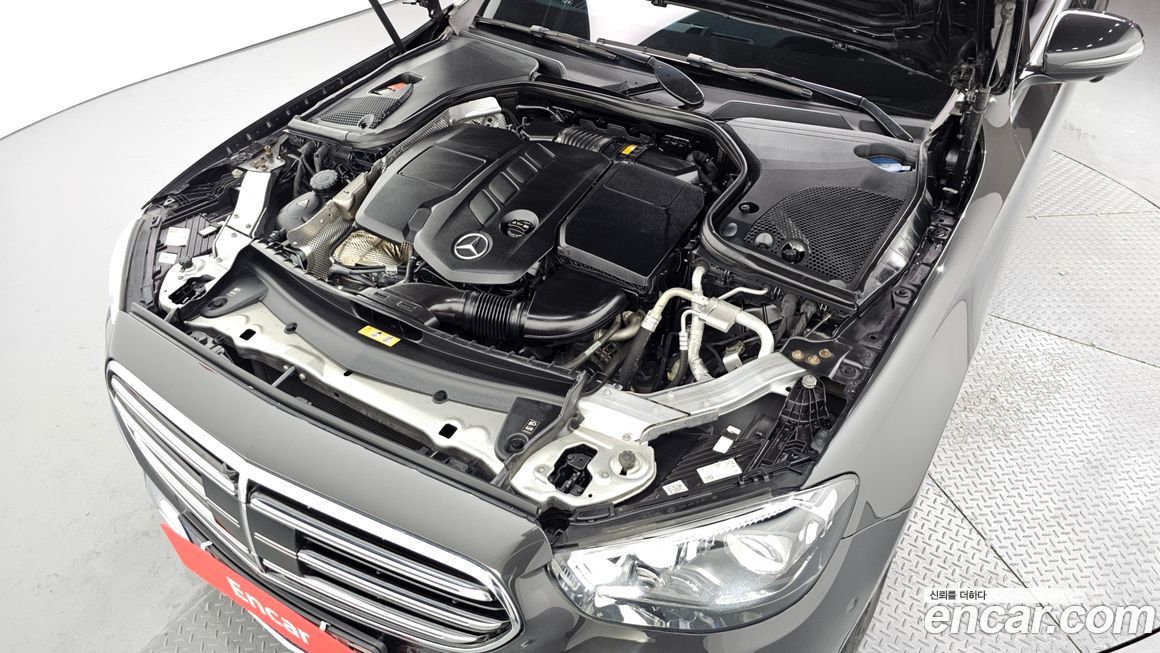 Mercedes-Benz E-Class 2021