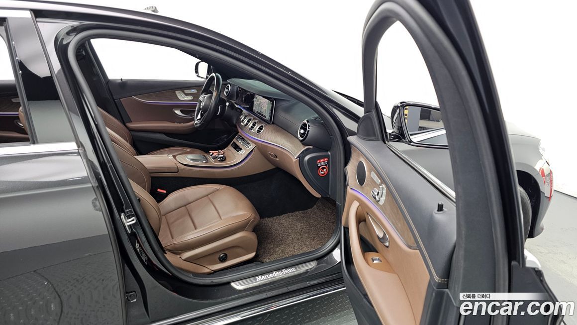 Mercedes-Benz E-Class 2021