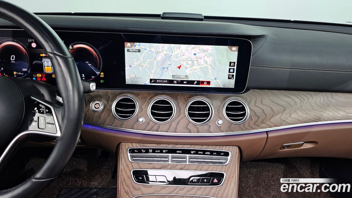 Mercedes-Benz E-Class 2021