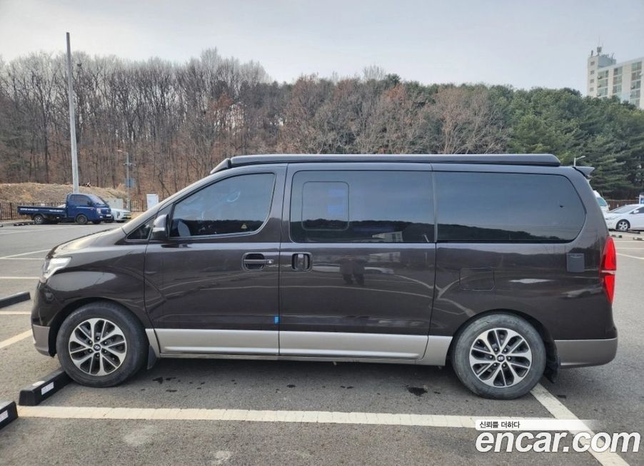 Hyundai Starex 2019