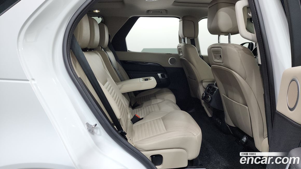 Land Rover Discovery 2022