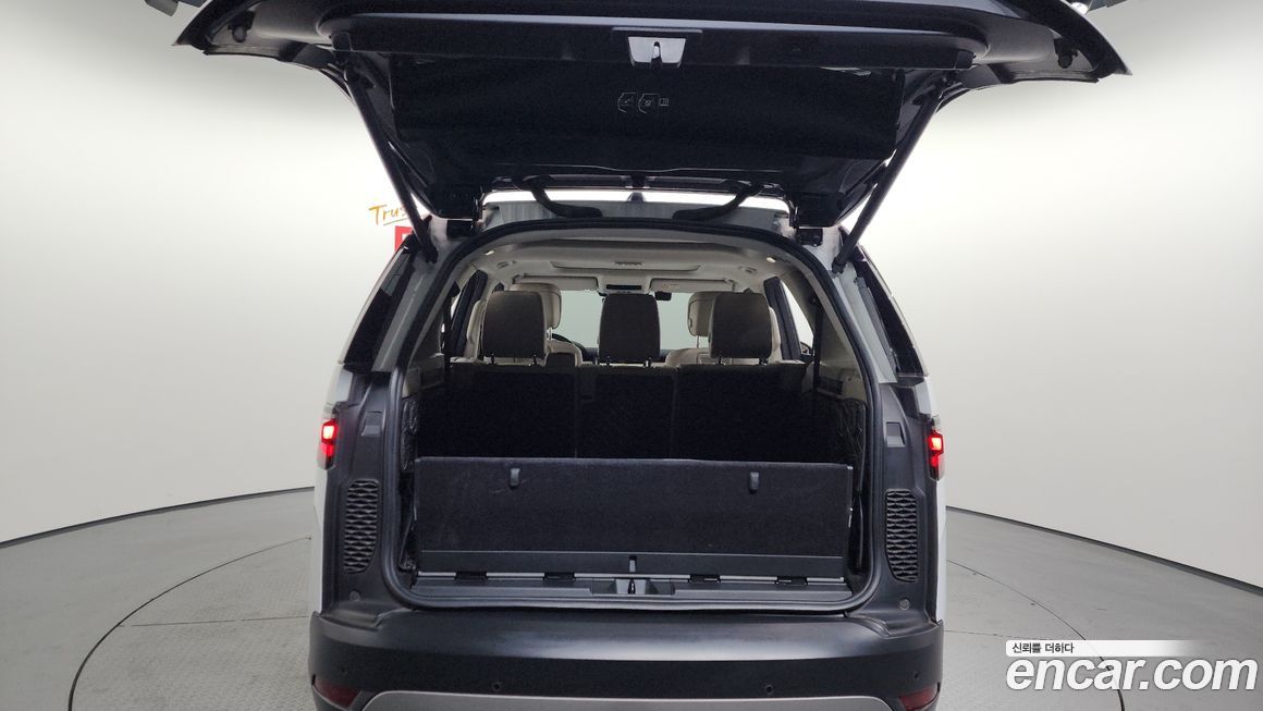 Land Rover Discovery 2022