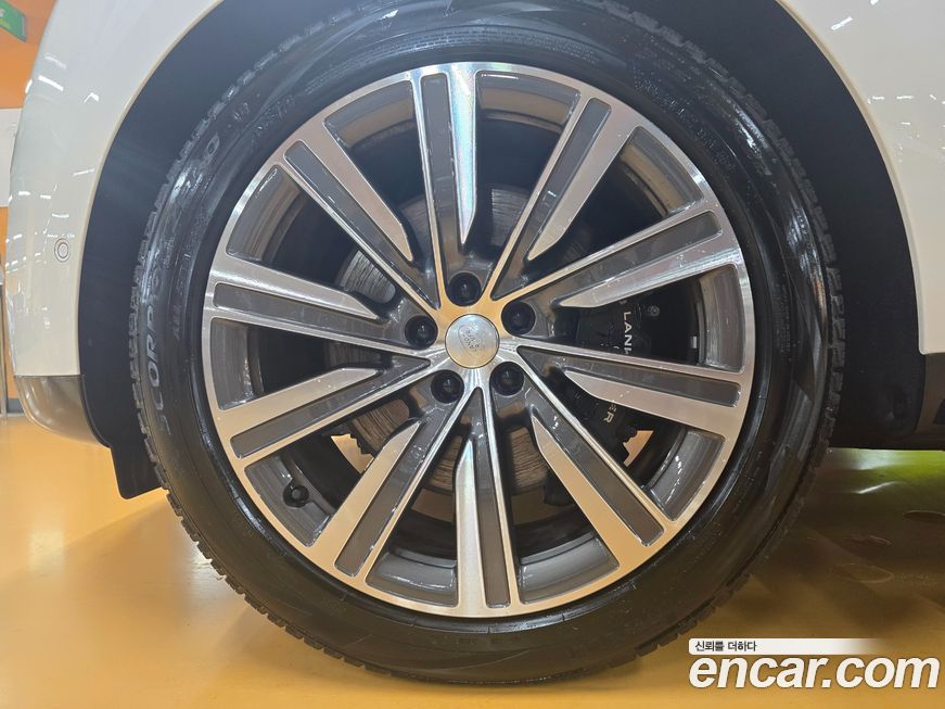 Land Rover Range Rover 2024