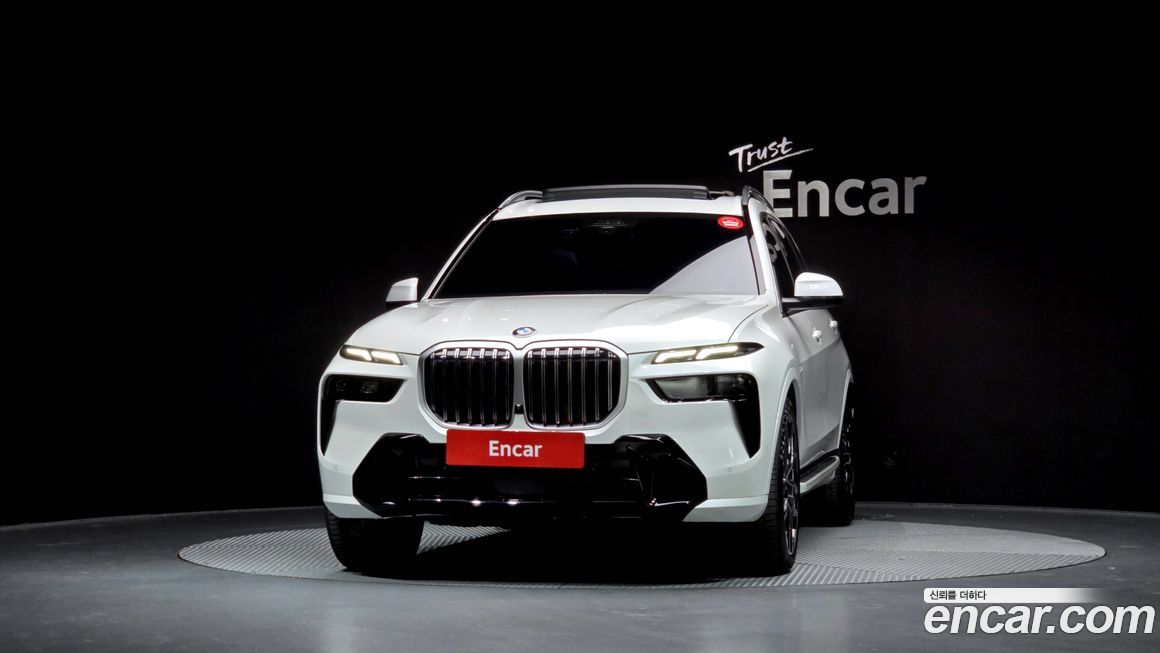 BMW X7 2025