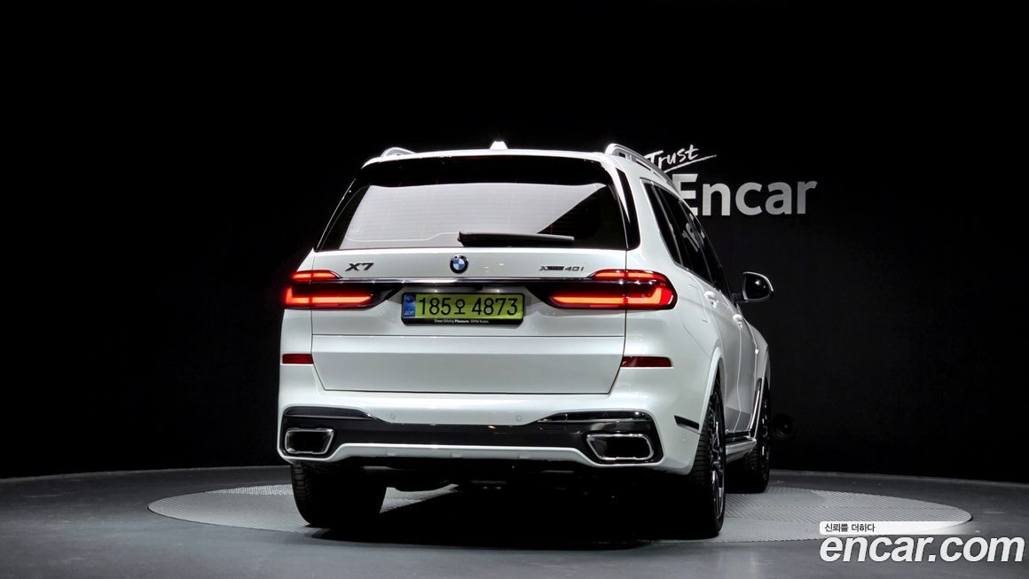 BMW X7 2025