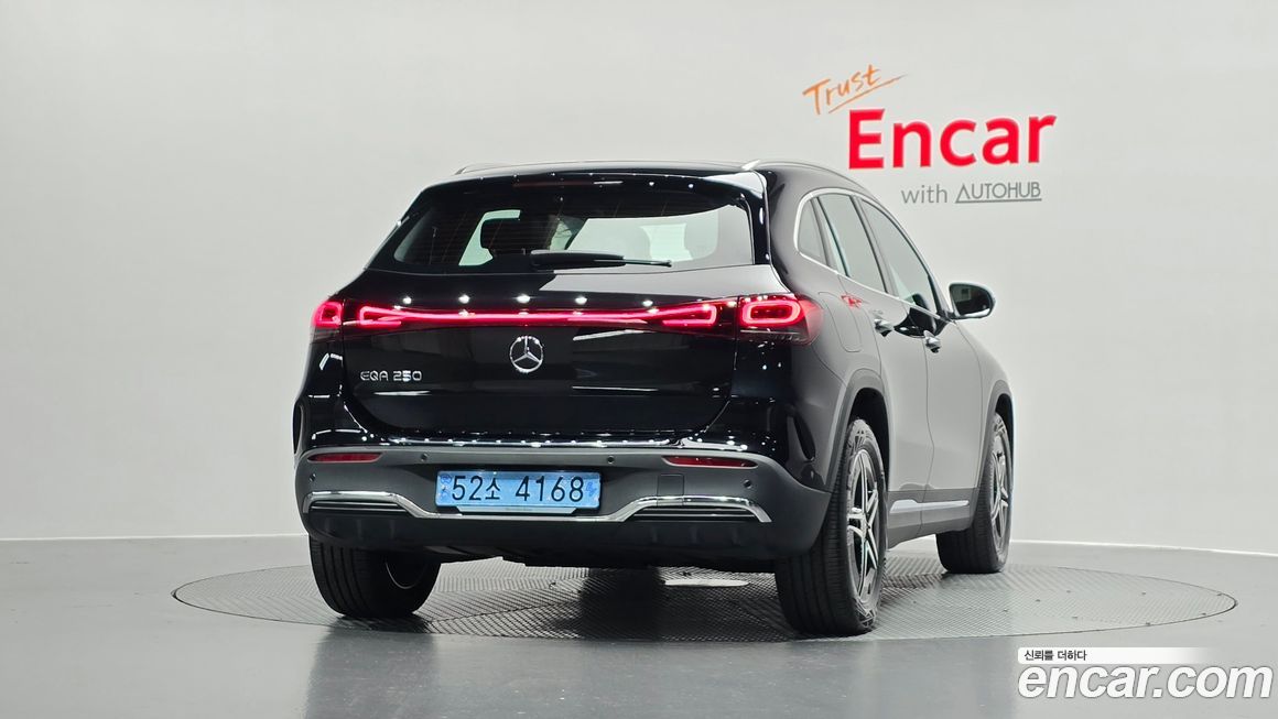 Mercedes-Benz EQA 2023
