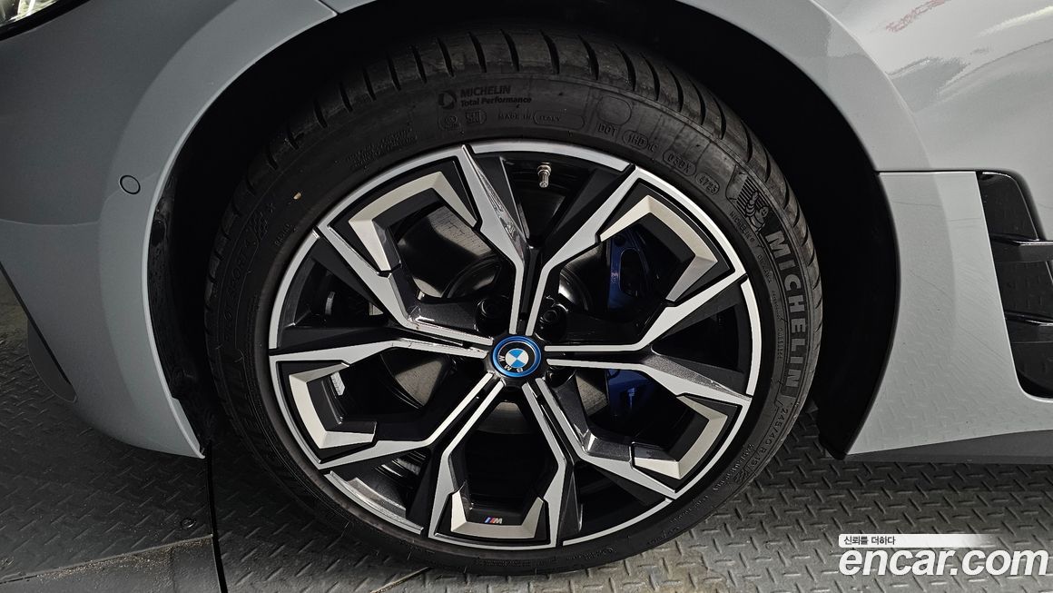 BMW i4 2024