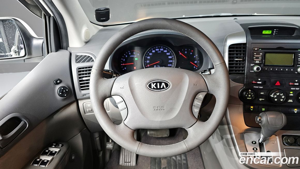 Kia Canival 2012