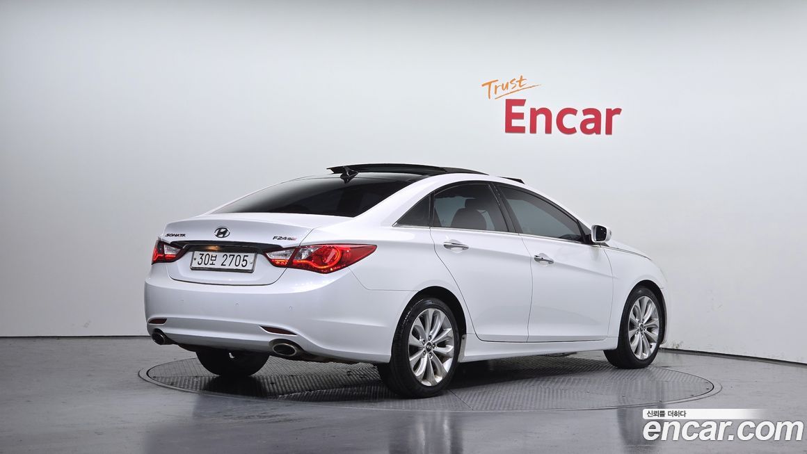 Hyundai Sonata 2011