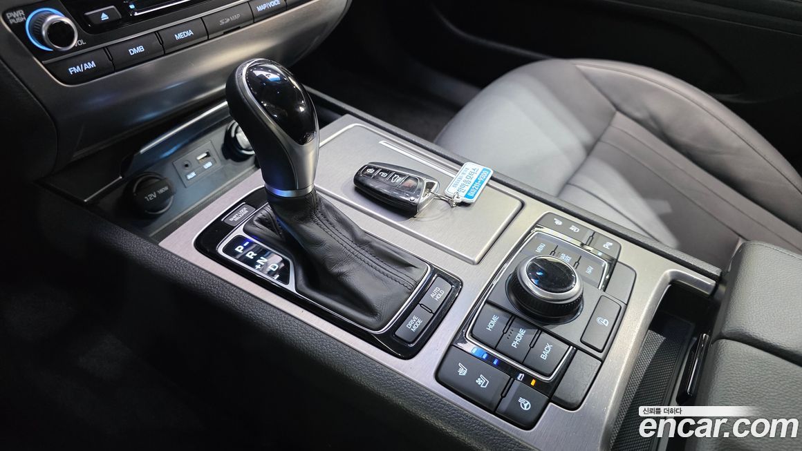 Hyundai Genesis 2015