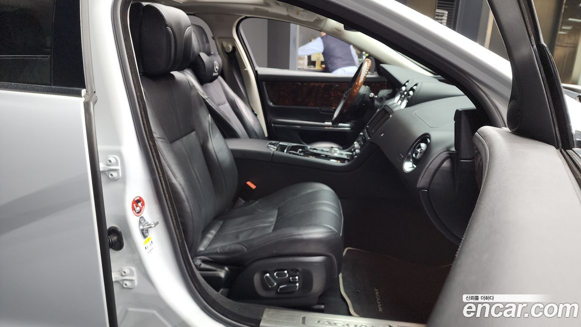 Jaguar XJ 2015
