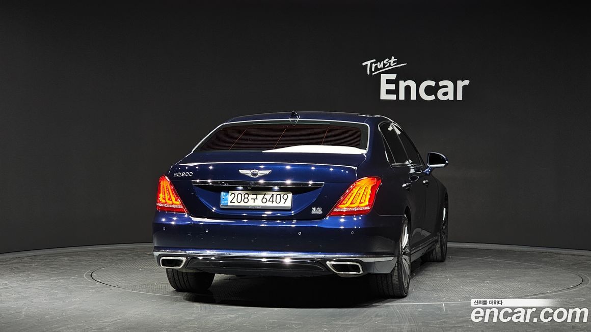 Genesis EQ900 2018