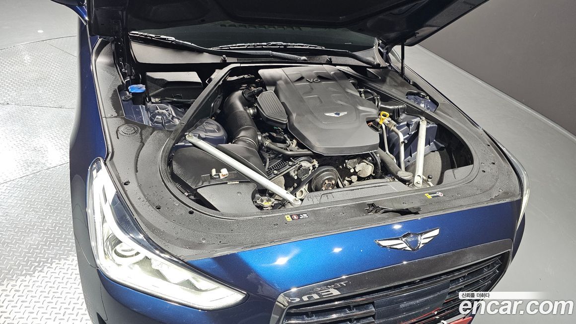 Genesis EQ900 2018