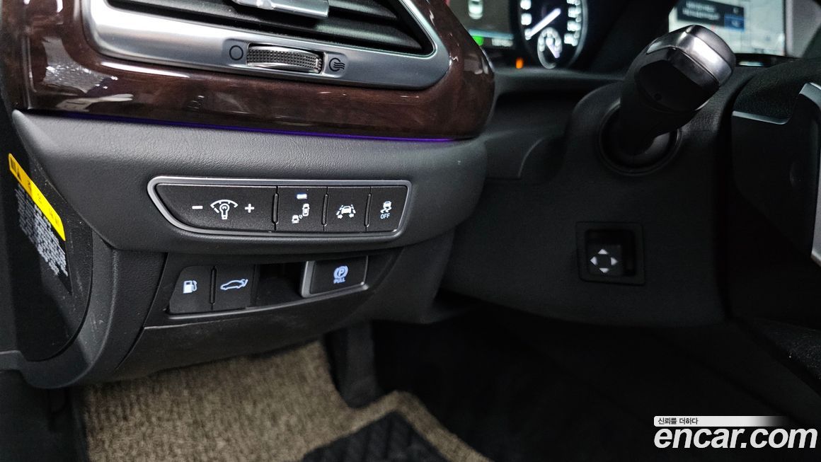 Genesis EQ900 2018