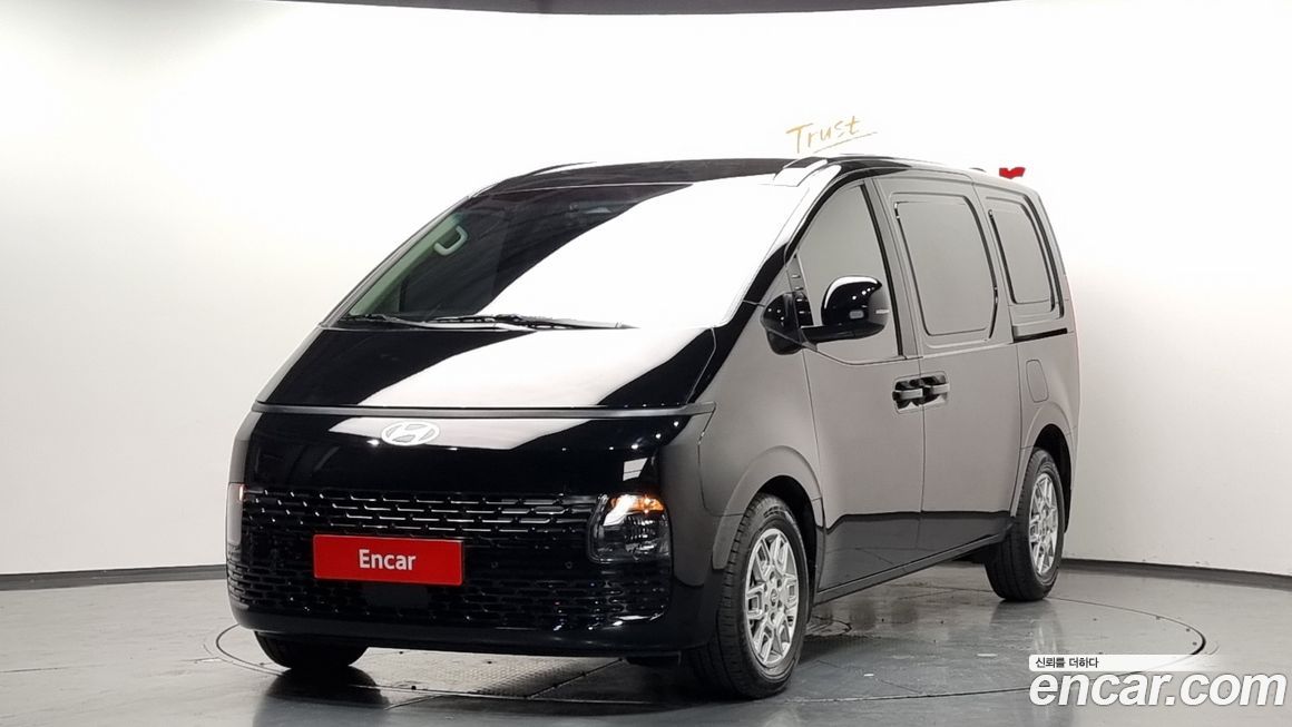 Hyundai Staria 2025