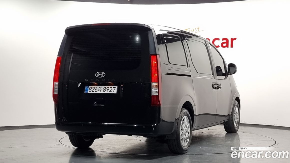 Hyundai Staria 2025