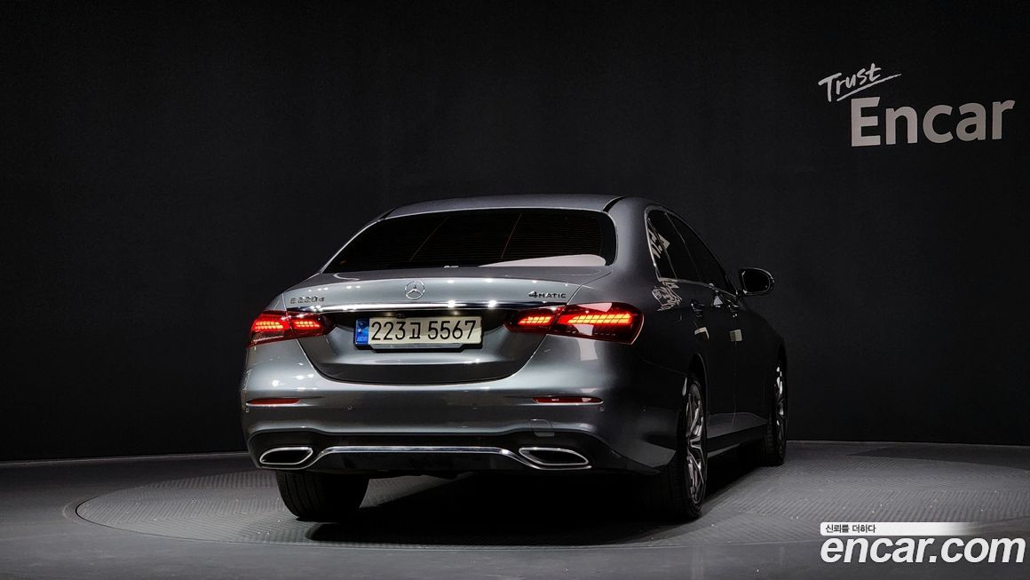 Mercedes-Benz E-Class 2021