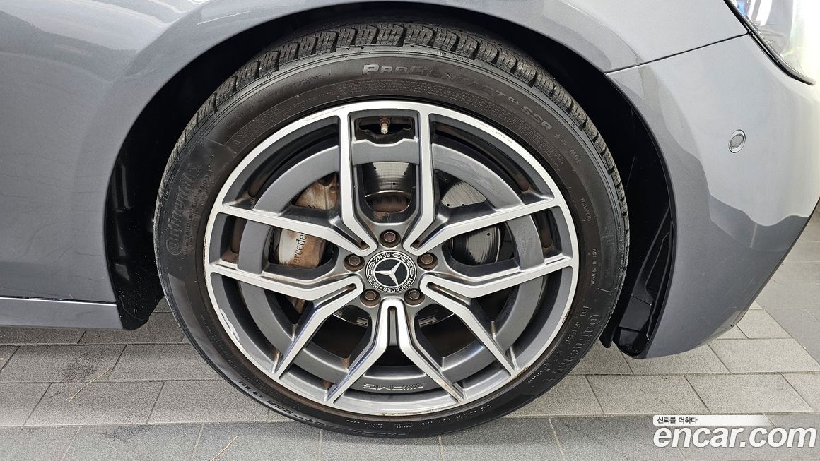 Mercedes-Benz E-Class 2021