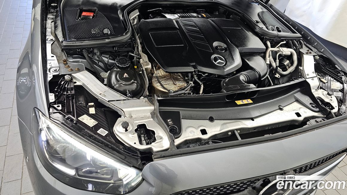 Mercedes-Benz E-Class 2021