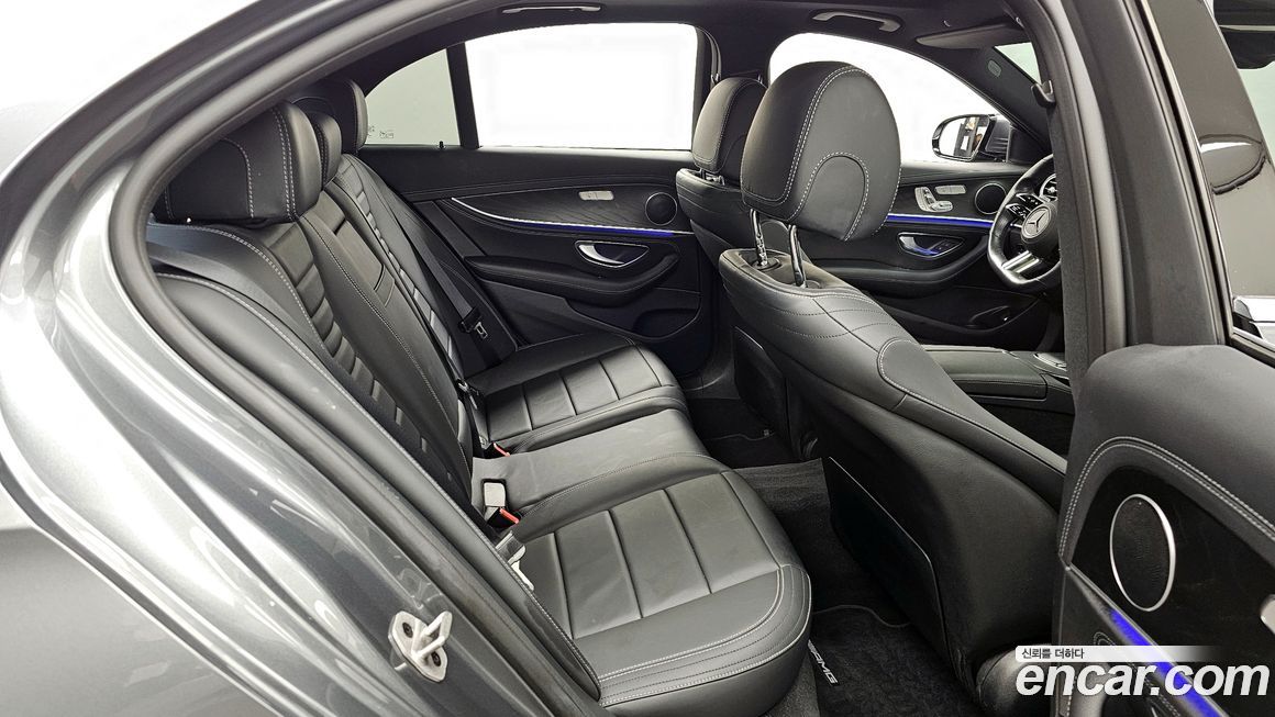 Mercedes-Benz E-Class 2021