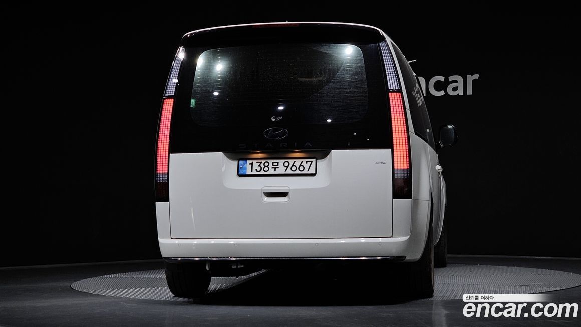 Hyundai Staria 2025