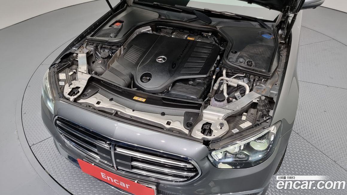 Mercedes-Benz E-Class 2021